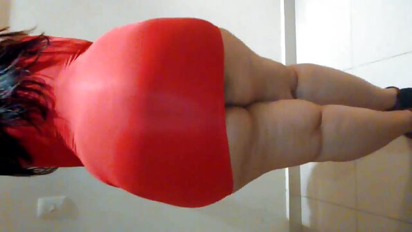 Хөөрхөн биетэй өсвөр насны хүүг бариу өгзөгт нь оруулдаг